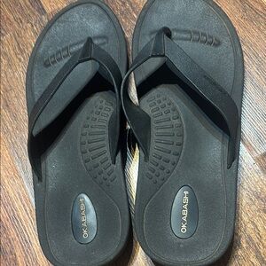 Okabashi Classic Black Sandals size Large (9-10)
